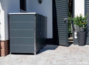 Rollator-Garage in Aufbewahrungssystem integriert