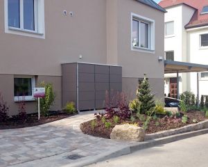 Das Mülltonnenhaus aus Metall