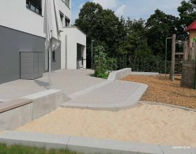 spielplatz_geraeteschrank.jpg