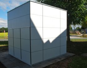 Das moderne Gartengeraetehaus für Kita aus HPL
