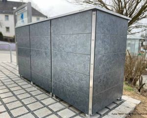 Casted_Grey_muelltonnenbox_metallic.jpg