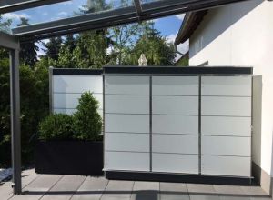 Moderner Outdoorschrank aus Kunststoff