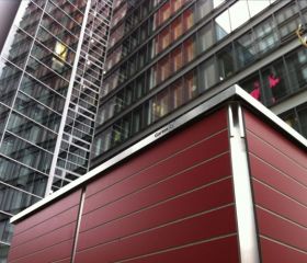 PU ; GH ; UP ; Das Gartenhaus in klein aus Kunststoff und Metall